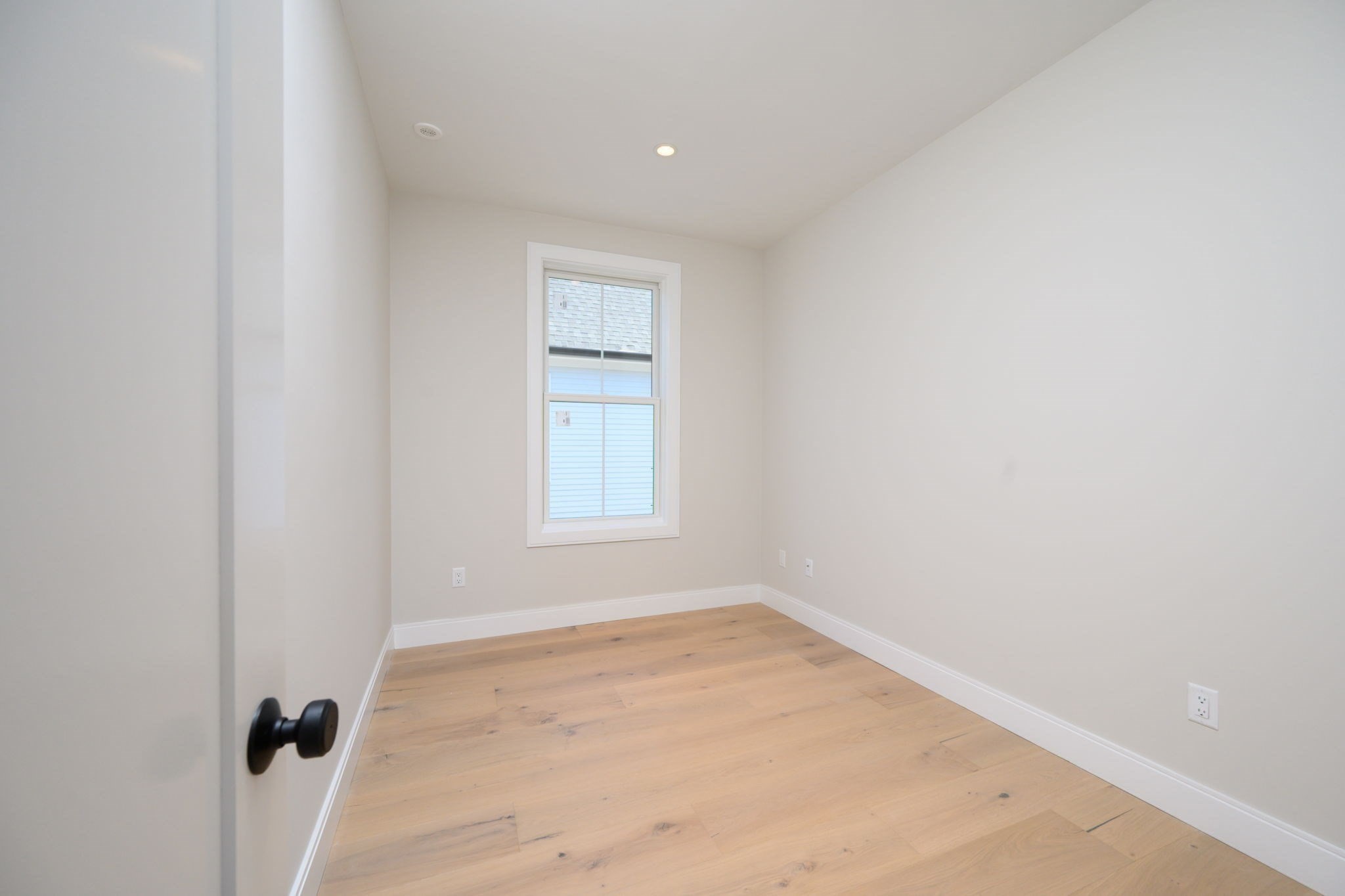 43 Chickatawbut St, Dorchester, Boston, MA 02122 - Image 29