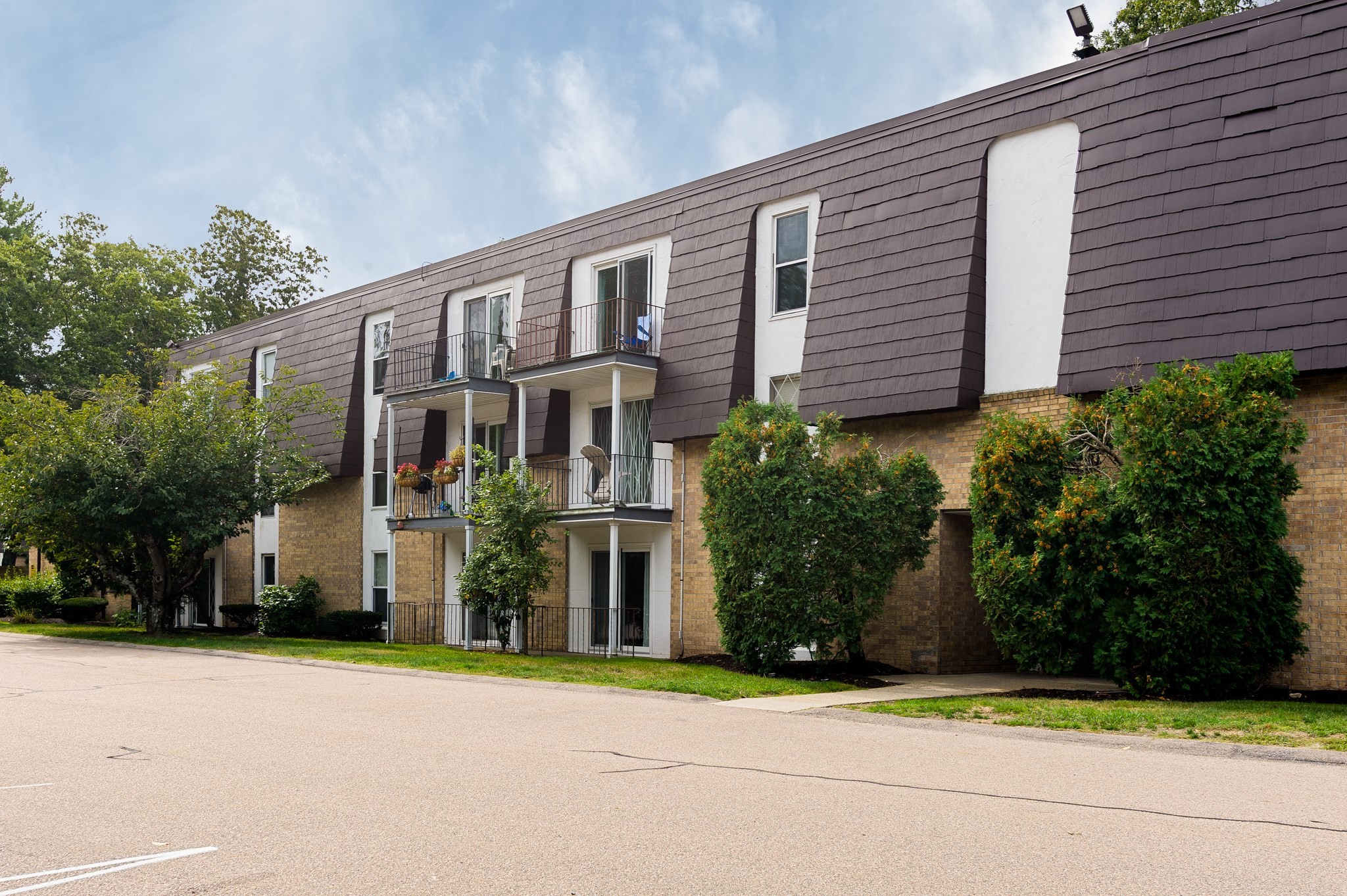 8 Shadowbrook Ln Unit 39, Milford, MA 01757 - Image 2