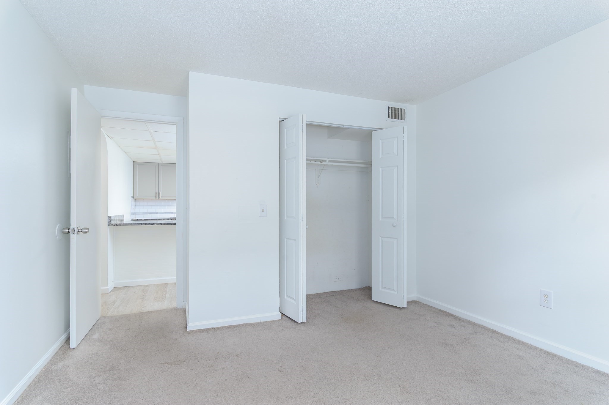 8 Shadowbrook Ln Unit 39, Milford, MA 01757 - Image 16