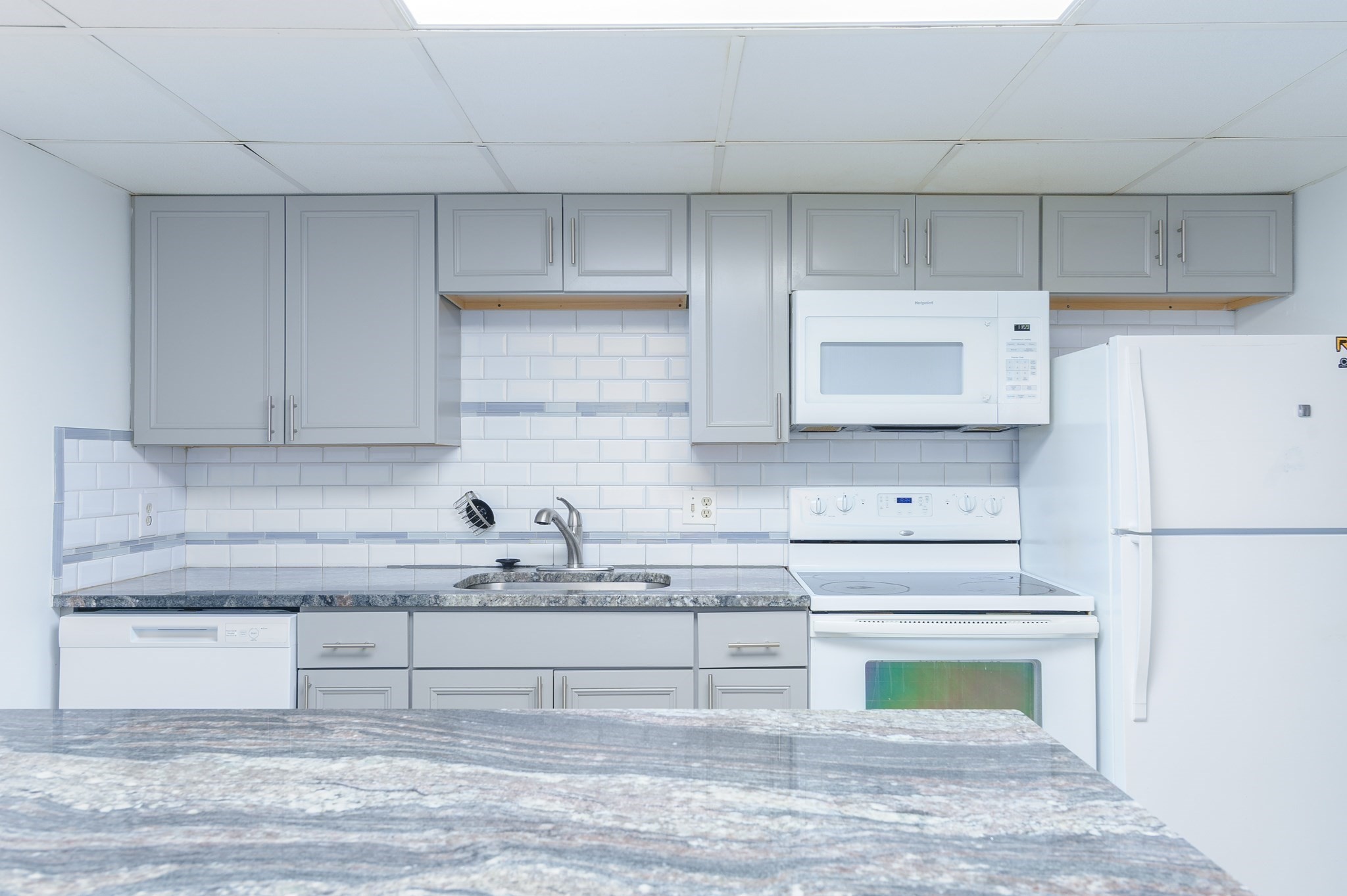 8 Shadowbrook Ln Unit 39, Milford, MA 01757 - Image 9