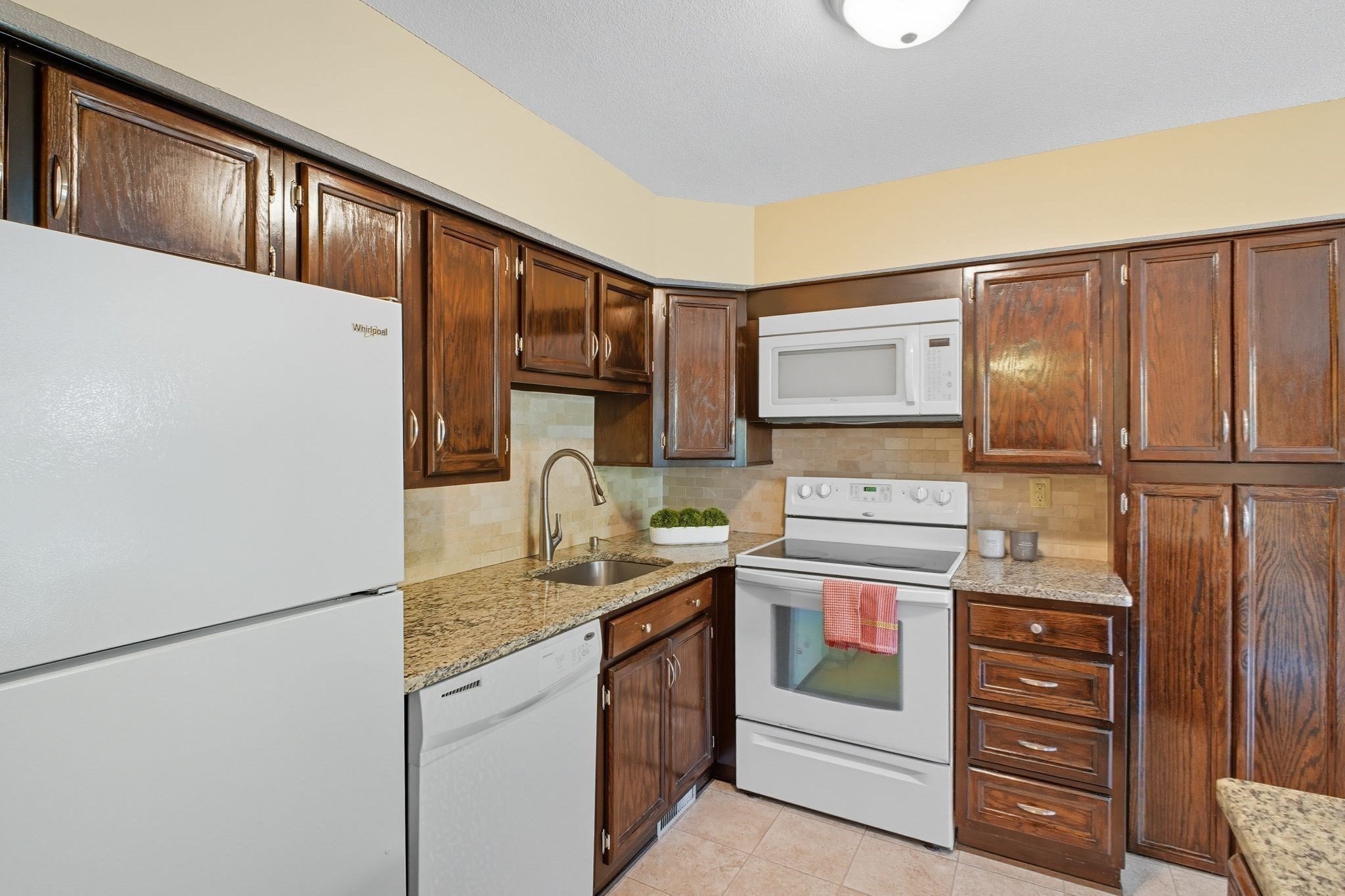 98 Fuller St Unit 32, Ludlow, MA 01056 - Image 11
