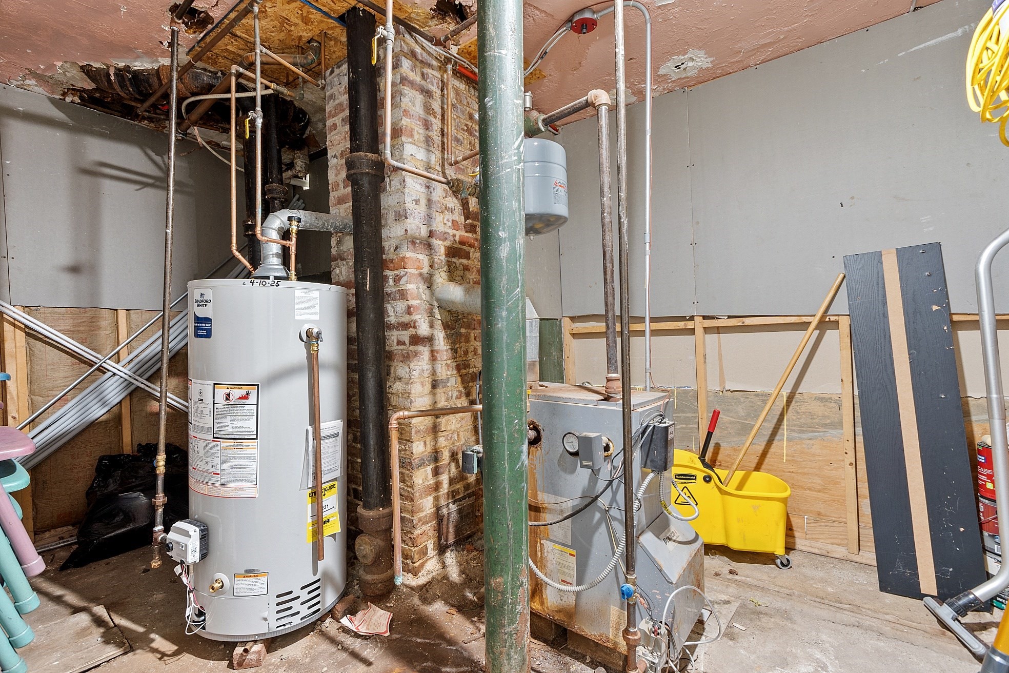 191 Newbury, Lawrence, MA 01842 - Image 21