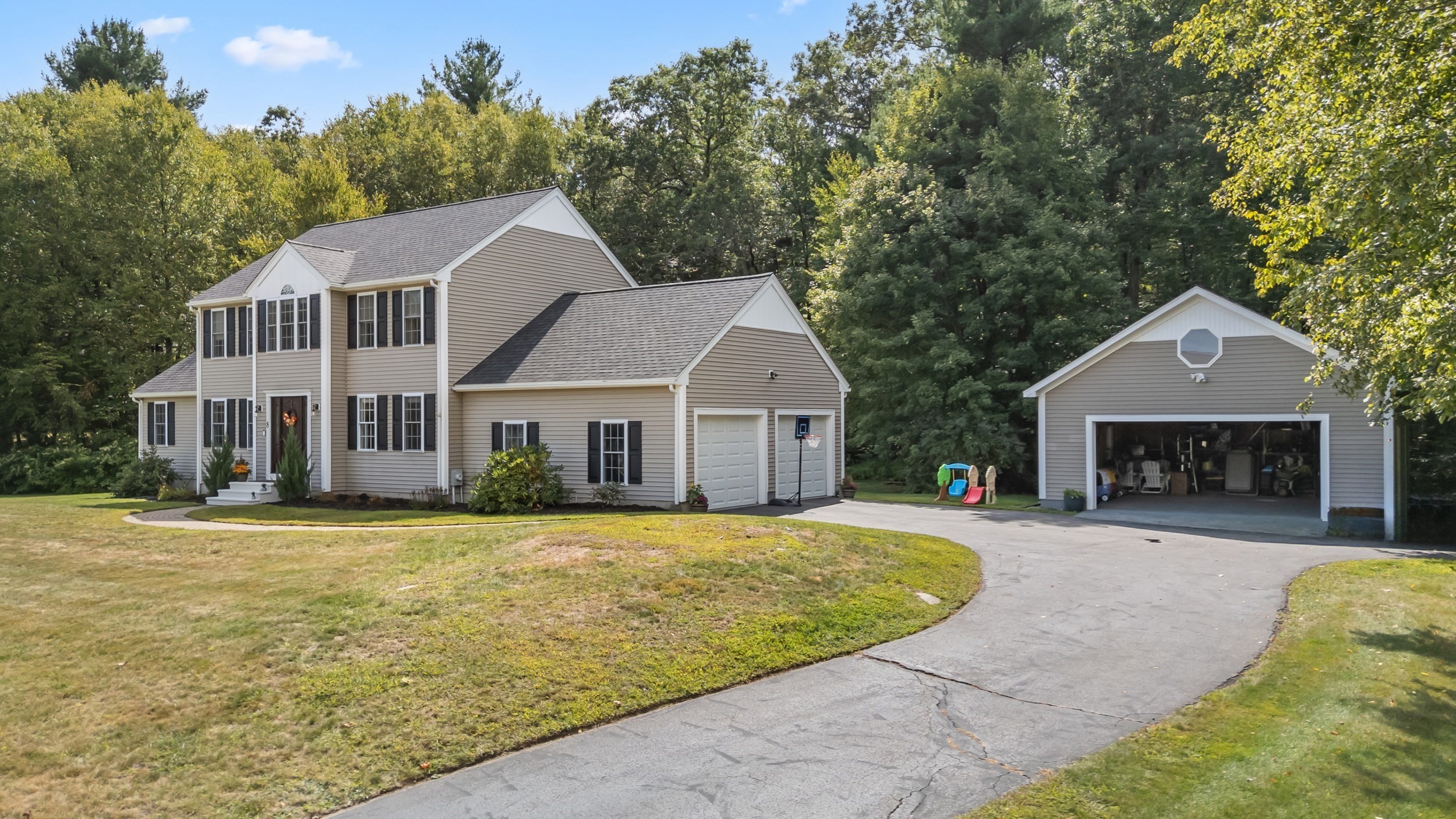 8 Virginia Ave, Sutton, MA 01590 - Image 2
