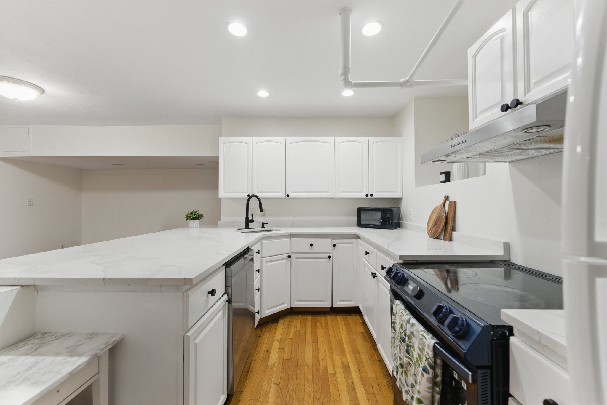16 Garrison Rd Unit 7, Brookline, MA 02445 - Image 2