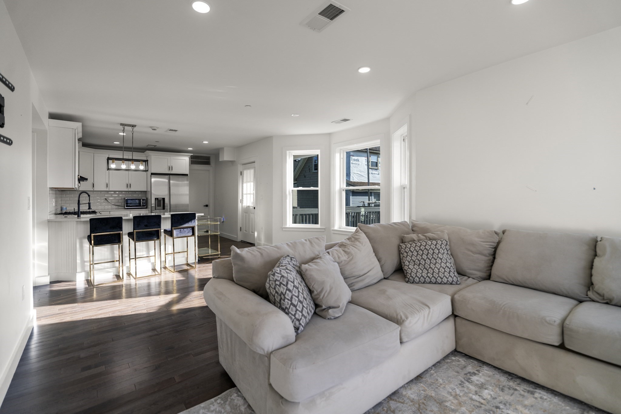 11 Seymour Ave Unit 3, Lynn, MA 01902 - Image 2