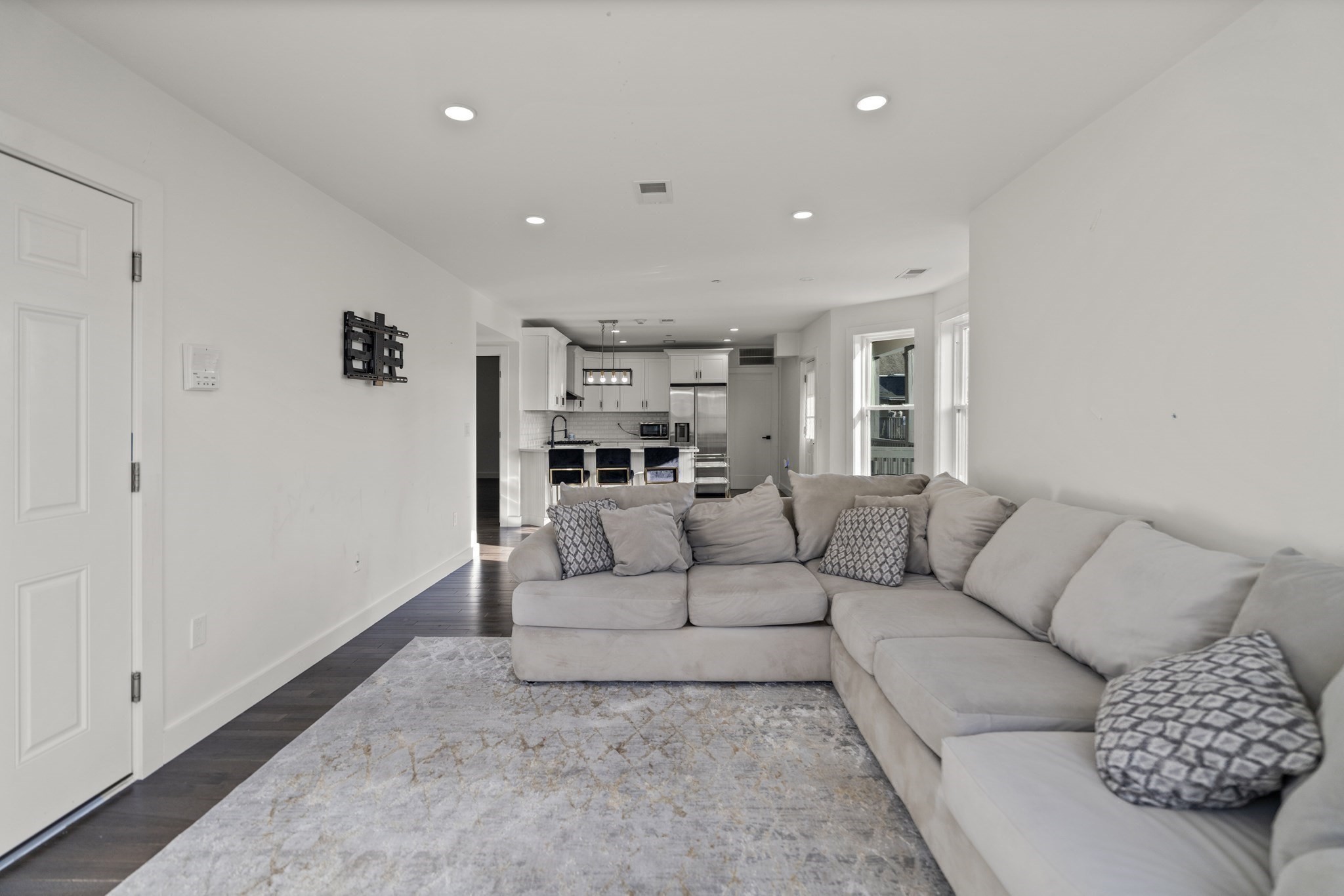 11 Seymour Ave Unit 3, Lynn, MA 01902 - Image 3