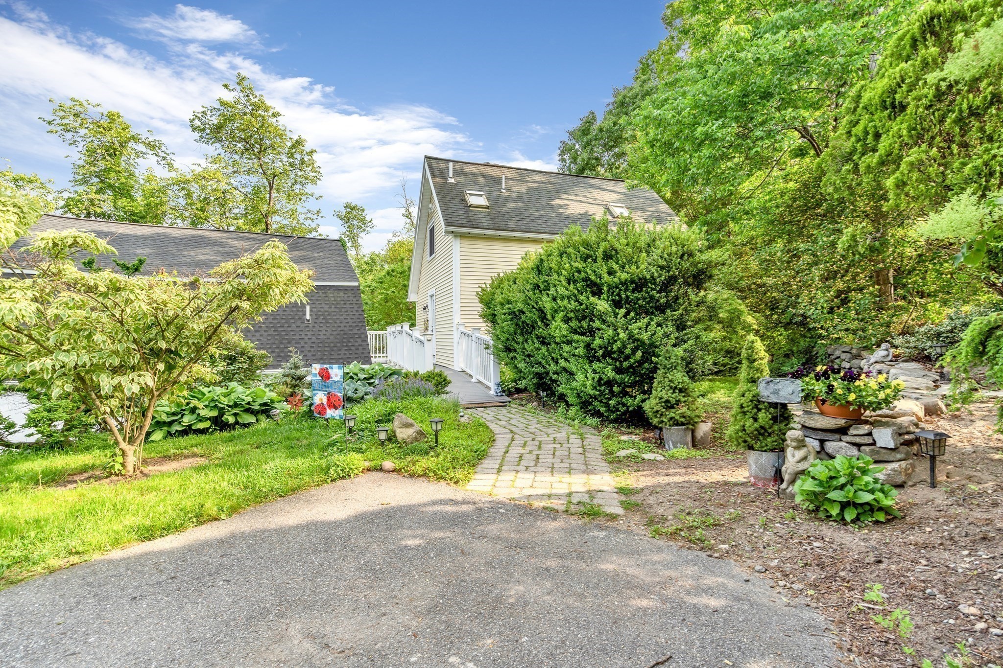 2 Clover Hill Road, Acton, MA 01720