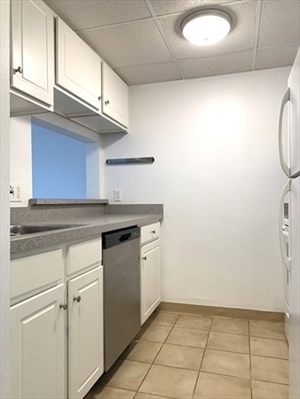 301 Lowell St, Apt 34