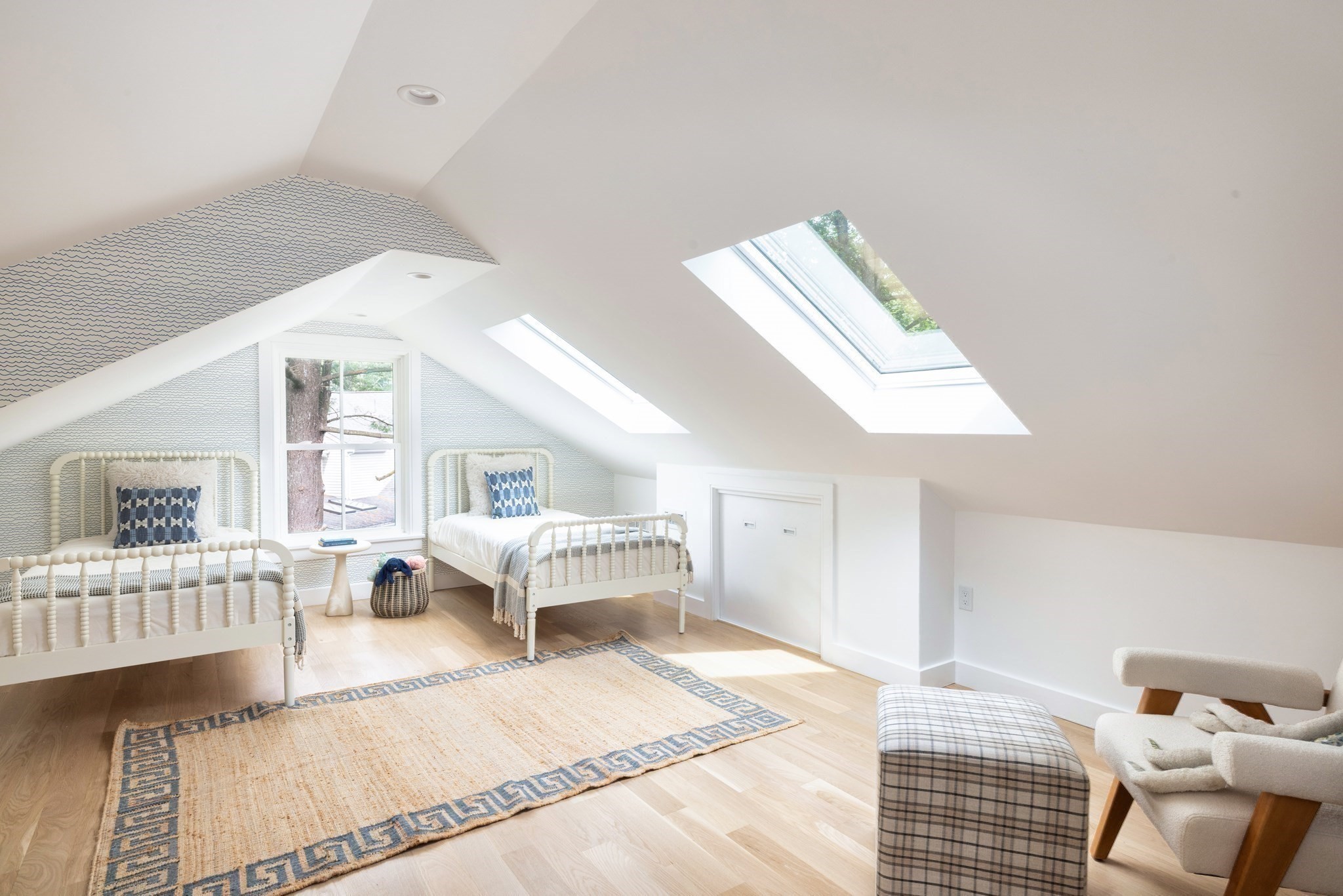 209 Bristol Rd, Wellesley, MA 02481 - Image 23