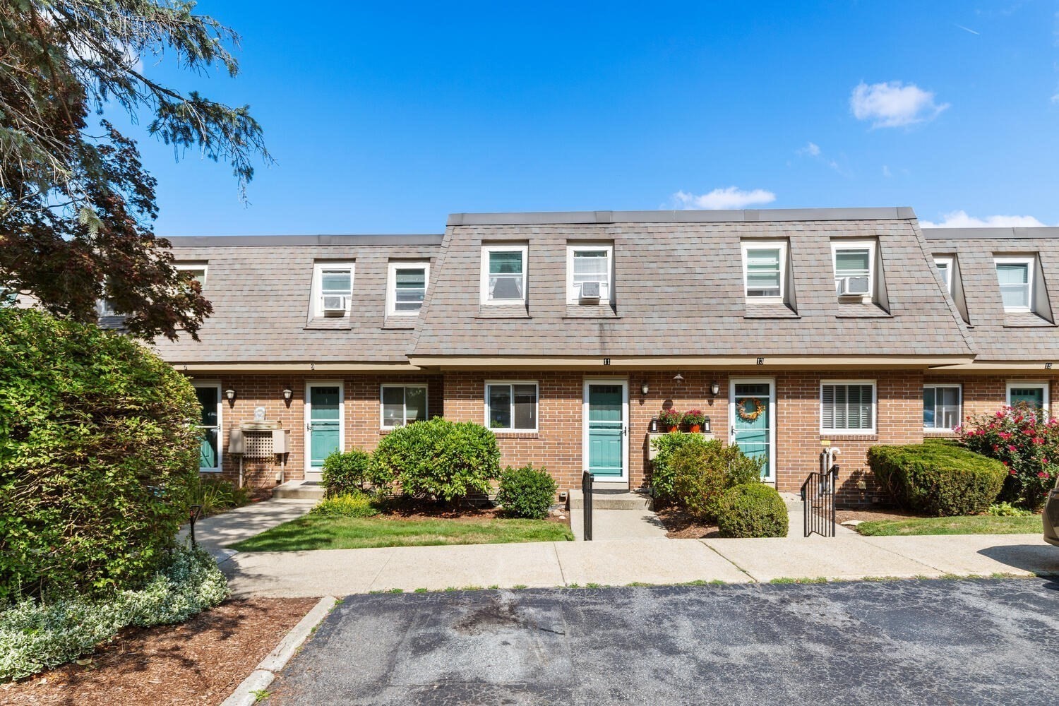 11 Walcott Valley Dr Unit 11, Hopkinton, MA 01748 - Image 2