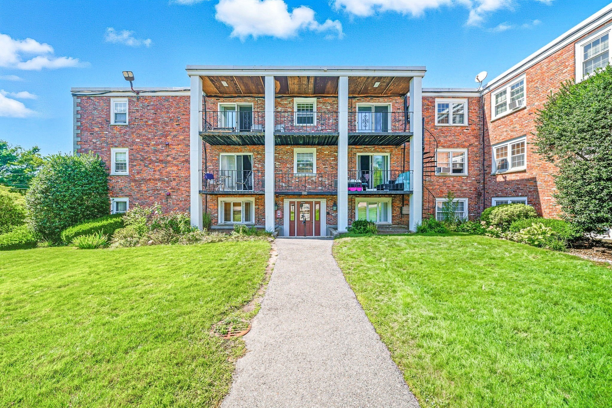808 Willard St Unit F11, Quincy, MA 02169