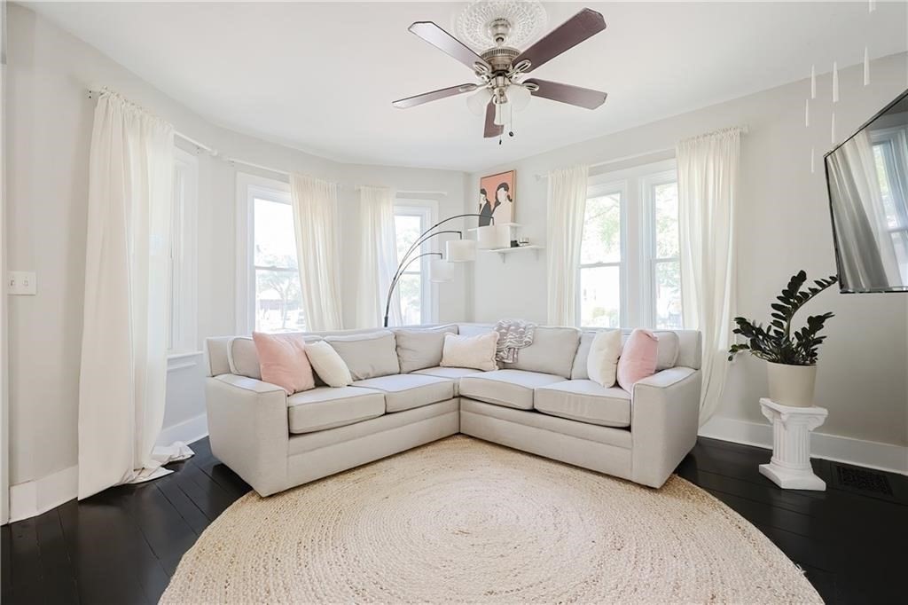 41 Depew 09207 - Image 16