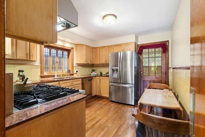 318 Austin  St Unit A, Newton, MA 02465 - Image 17
