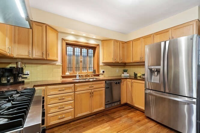 318 Austin  St Unit A, Newton, MA 02465 - Image 18