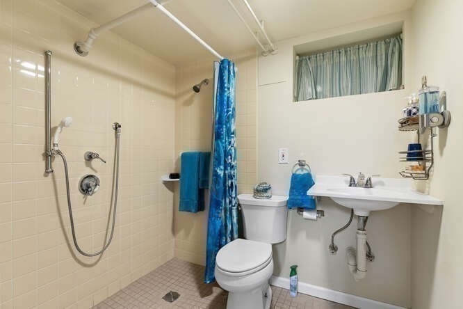 318 Austin  St Unit A, Newton, MA 02465 - Image 29