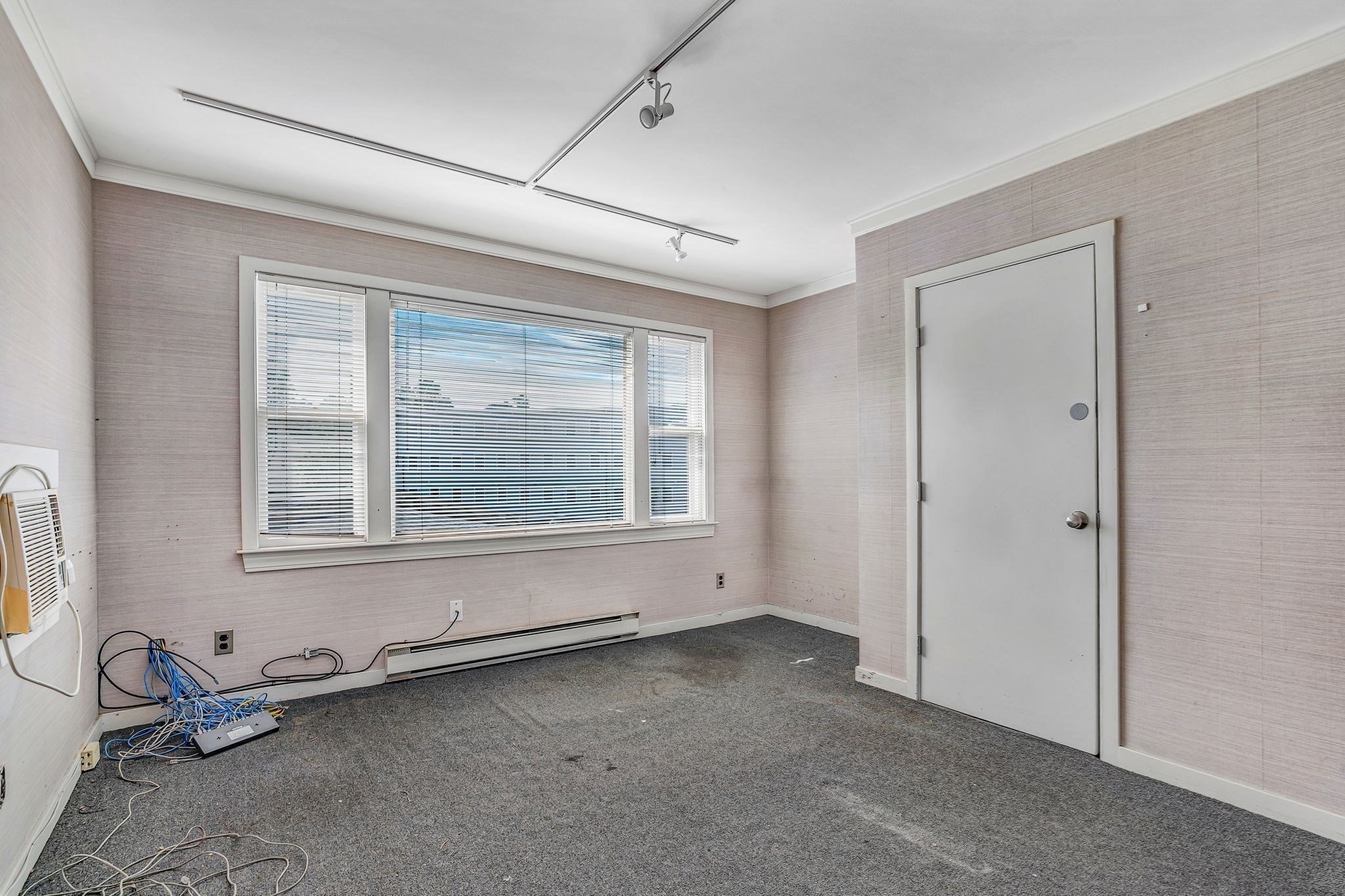 95 Commonwealth Avenue, Concord, MA 01742 - Image 14