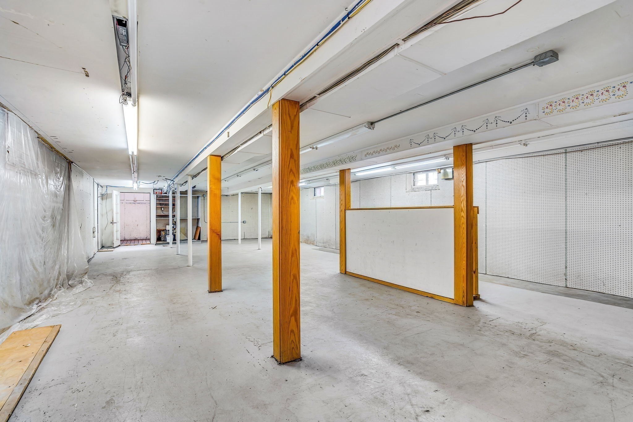 95 Commonwealth Avenue, Concord, MA 01742 - Image 10