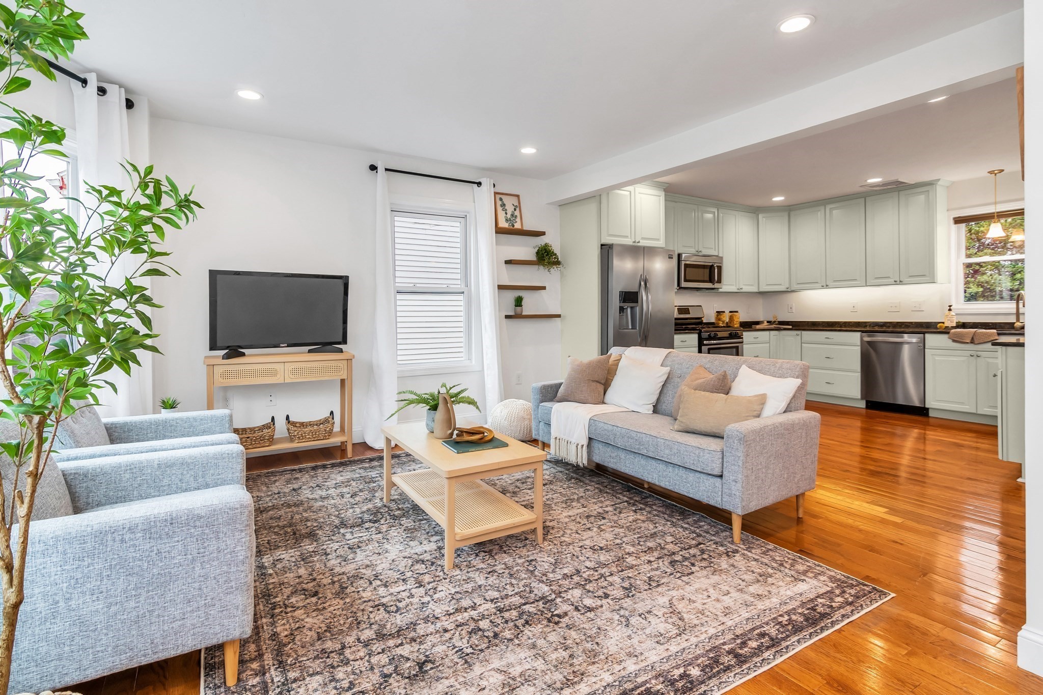 21 Emerton St Unit 2, Salem, MA 01970