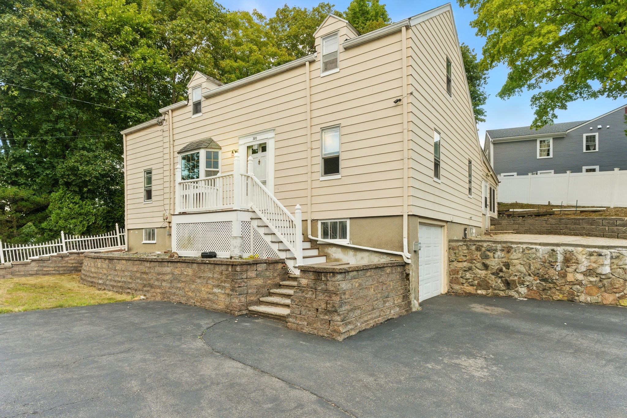 380 Cross St, Winchester, MA 01890