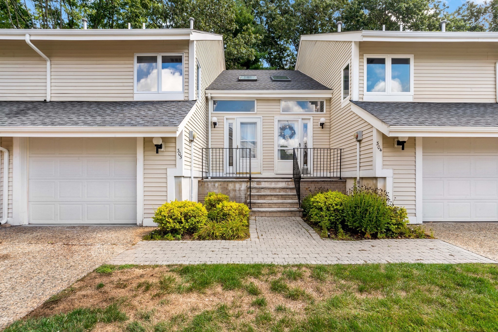 305 Centre Lane Unit 305, Walpole, MA 02081