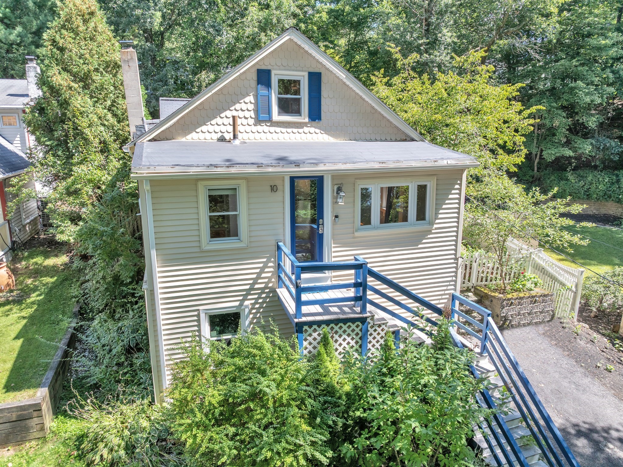 10 W Birch Rd, Norfolk, MA 02056