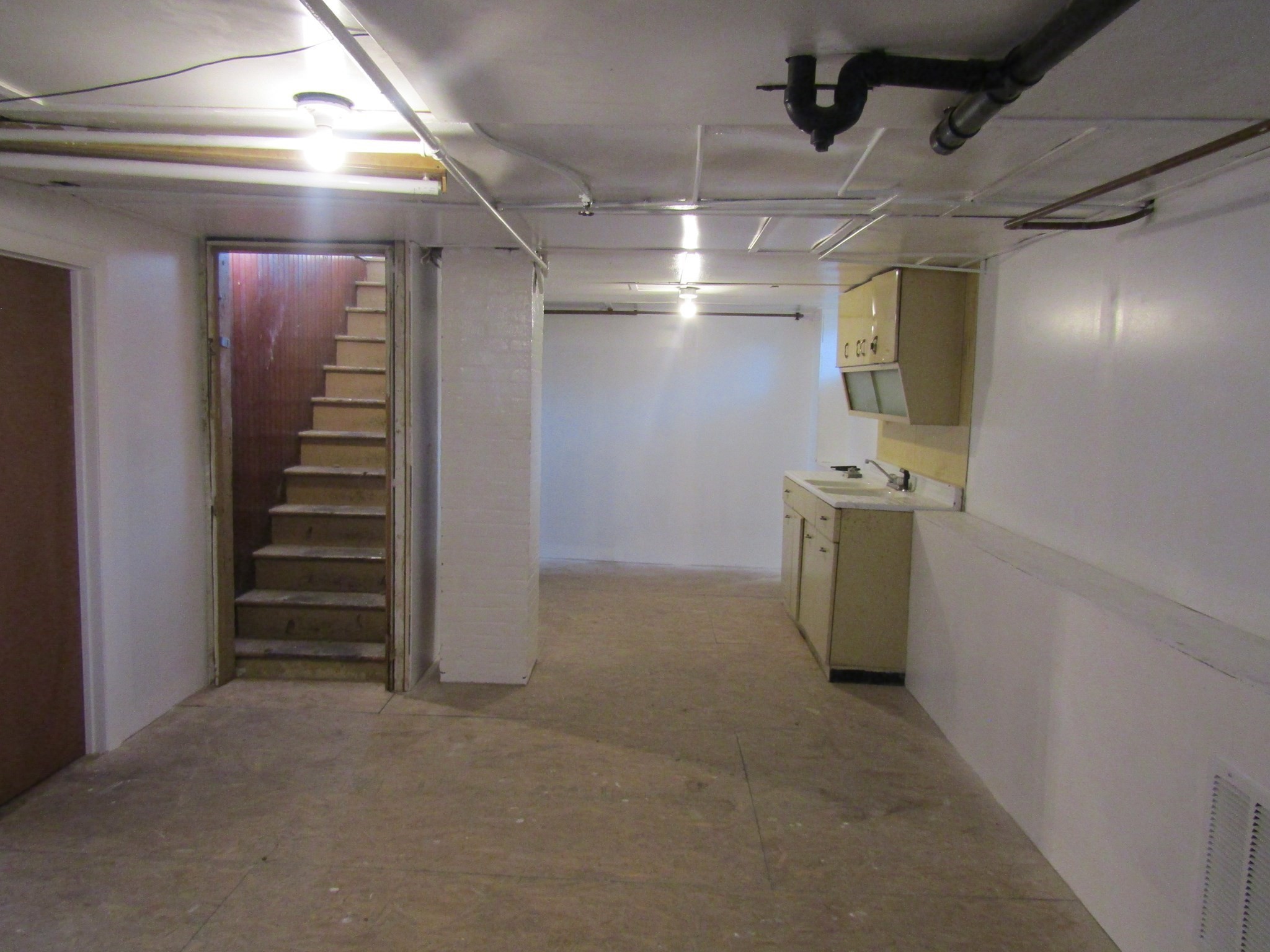 1166 Douglas Avenue, North Providence, RI 02904 - Image 36