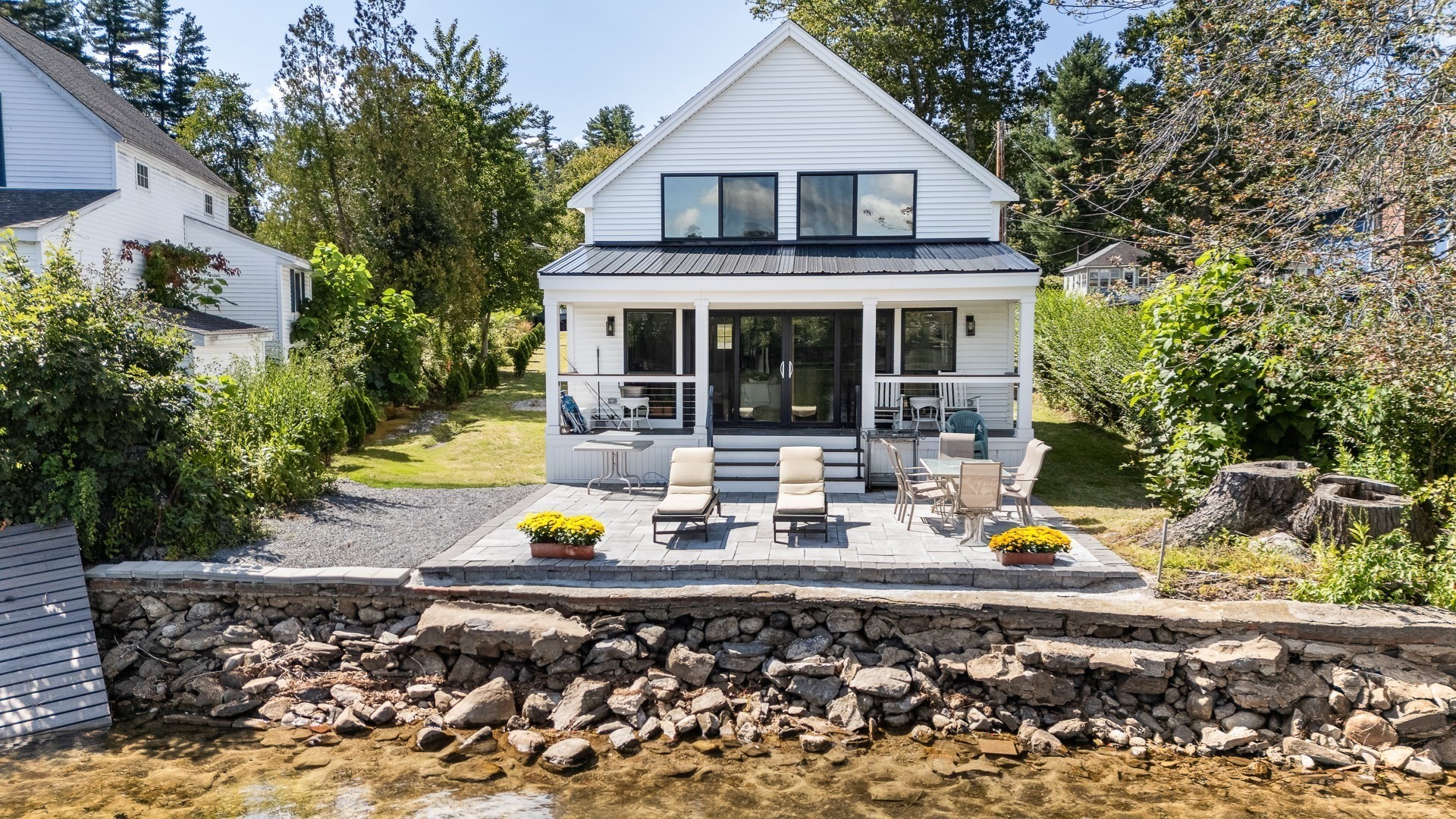 95 Lake Shore Rd, Salem, NH 03079