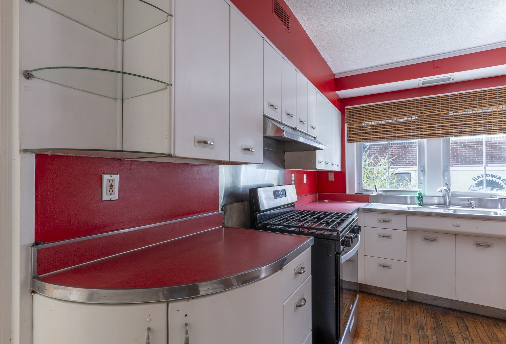 22 Liberty Street, Holyoke, MA 01040 - Image 9