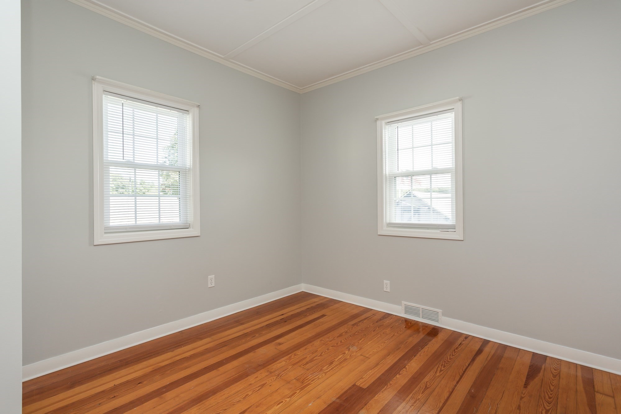 2714 Riverside Ave, Somerset, MA 02726 - Image 17