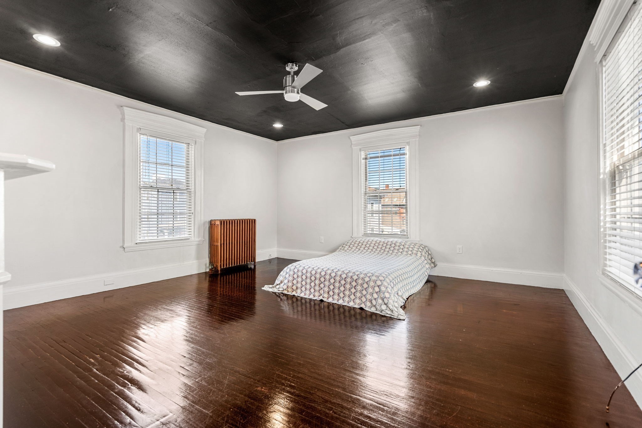 33 Middle St, Gloucester, MA 01930 - Image 25