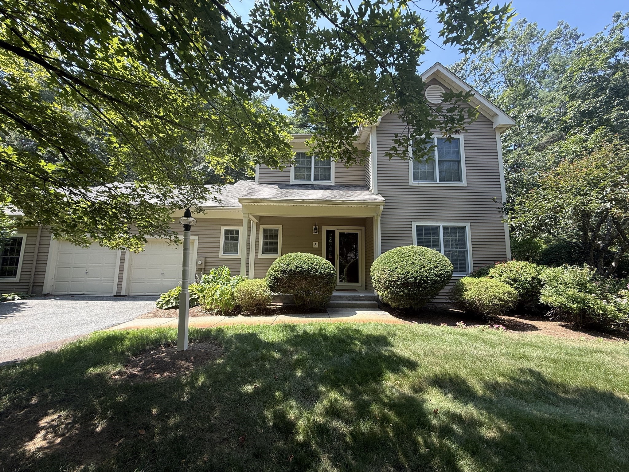 5 Chestnut Ln Unit 5, Bedford, MA 01730