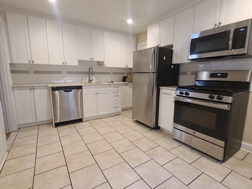 429 Newport Ave, Apt 4