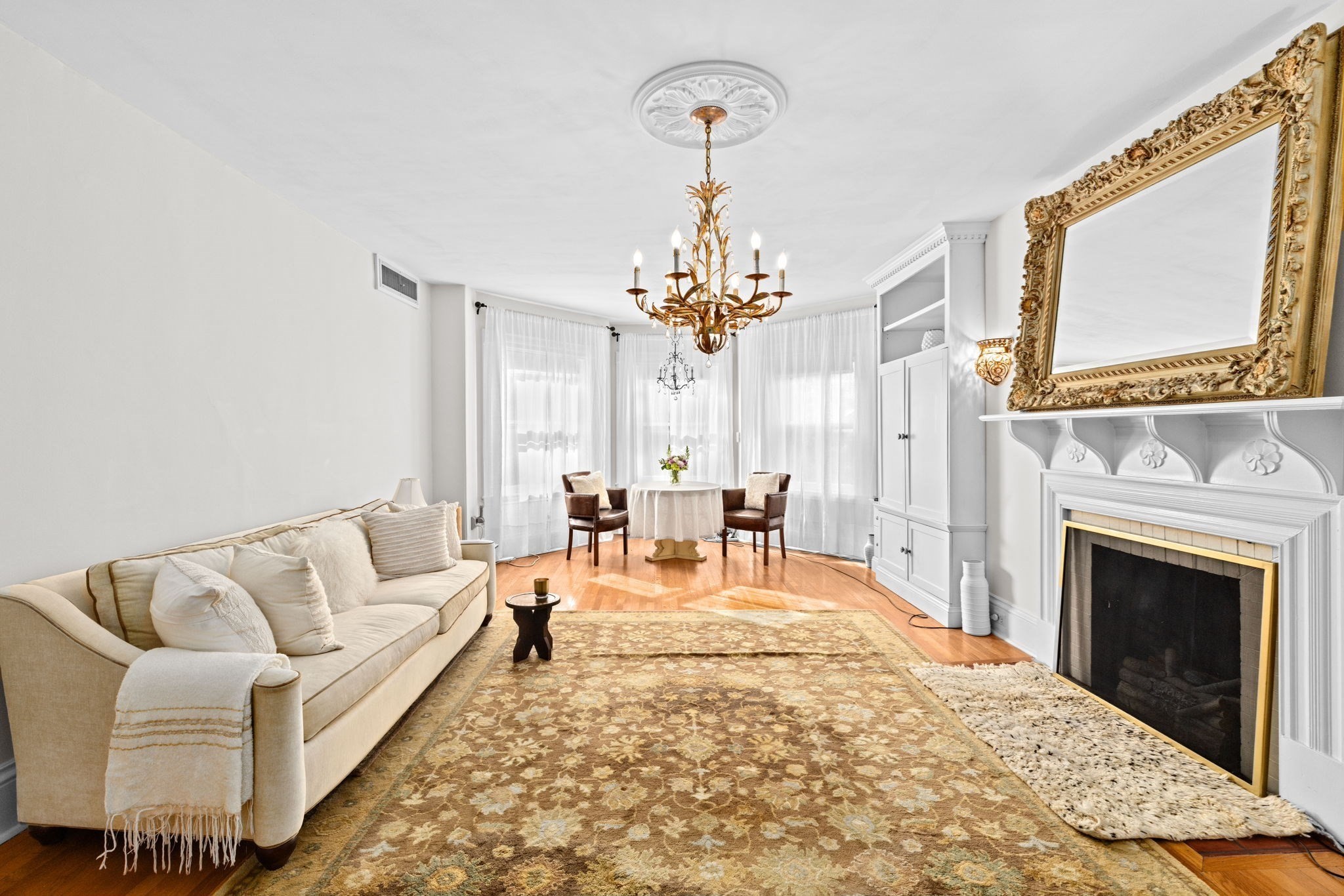 302 Commonwealth Ave. Unit E, Back Bay, Boston, MA 02115