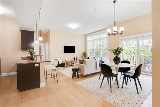 61 Bolton St, Apt 304