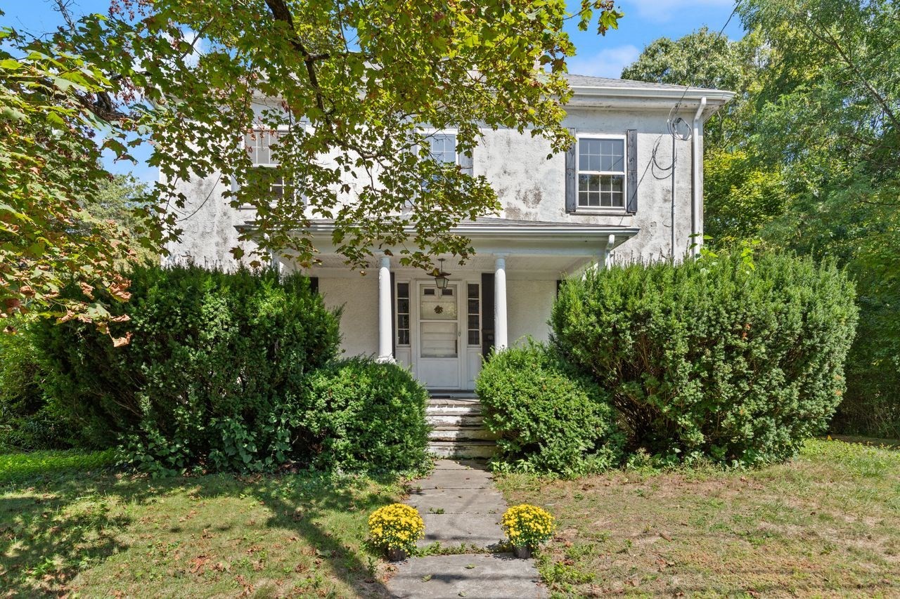 17 Pine Rd, Sharon, MA 02067