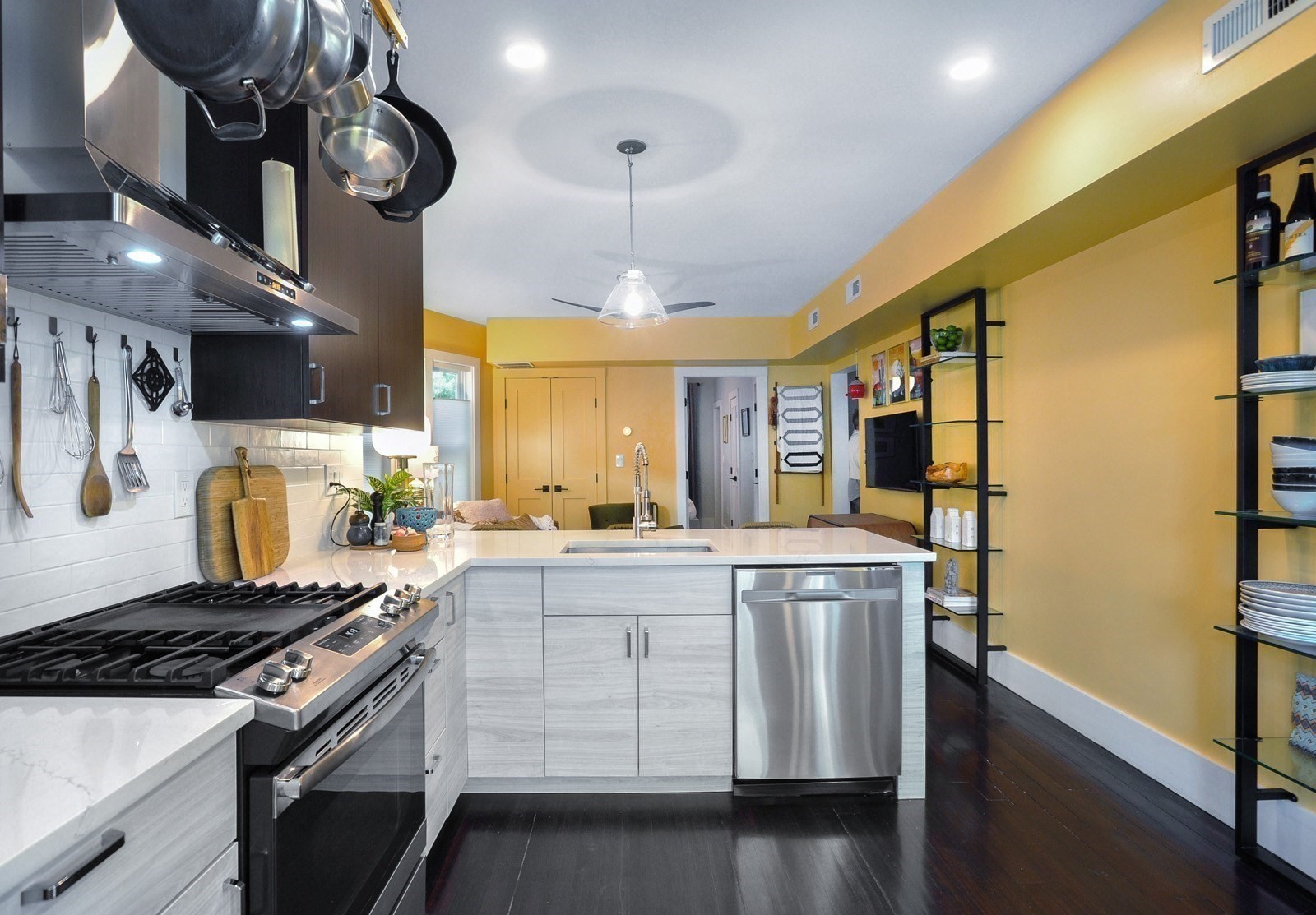 27 Armandine St Unit 1, Dorchester, Boston, MA 02124 - Image 2