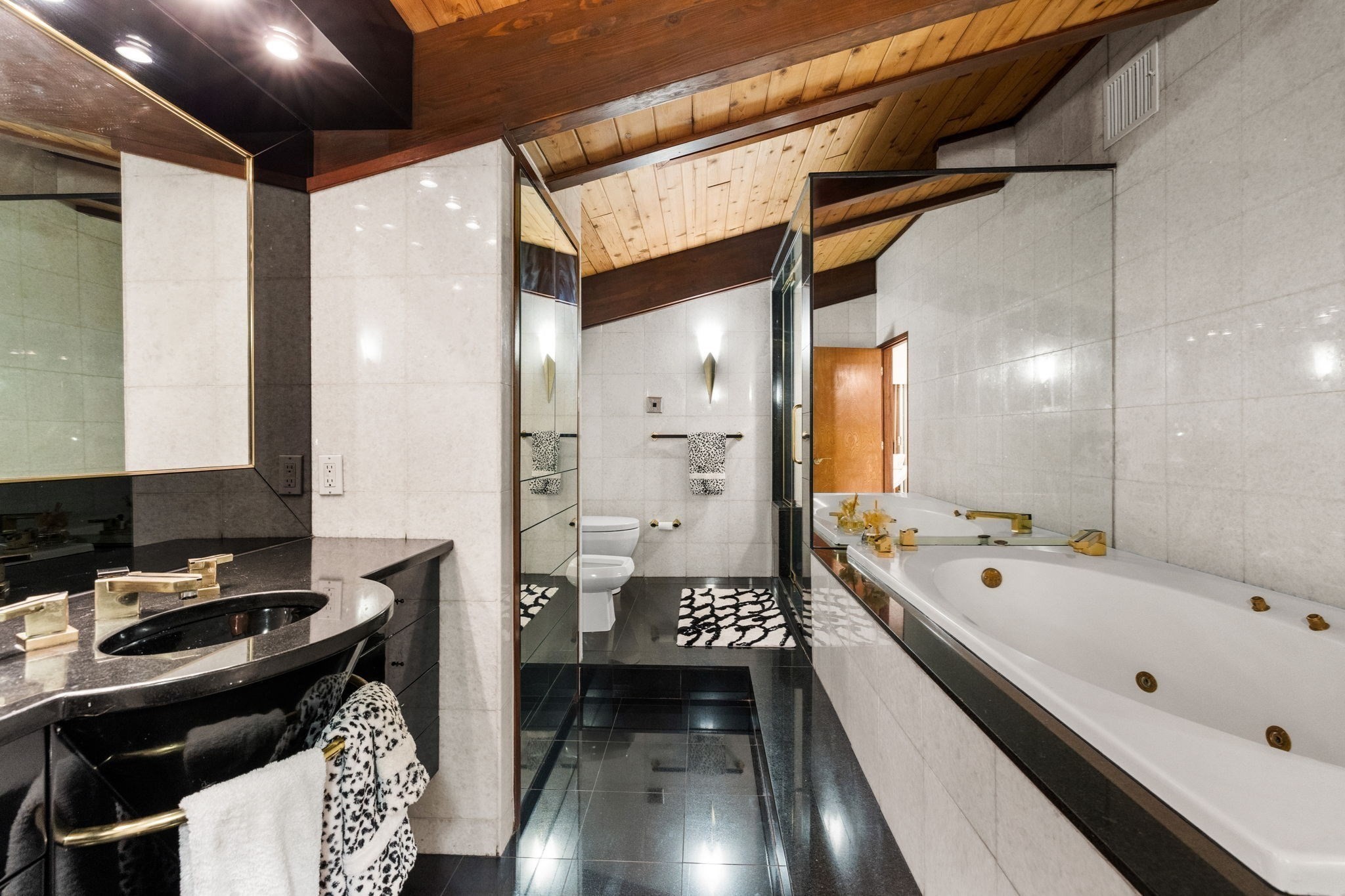 133 Oak Hill Street, Newton, MA 02459 - Image 17