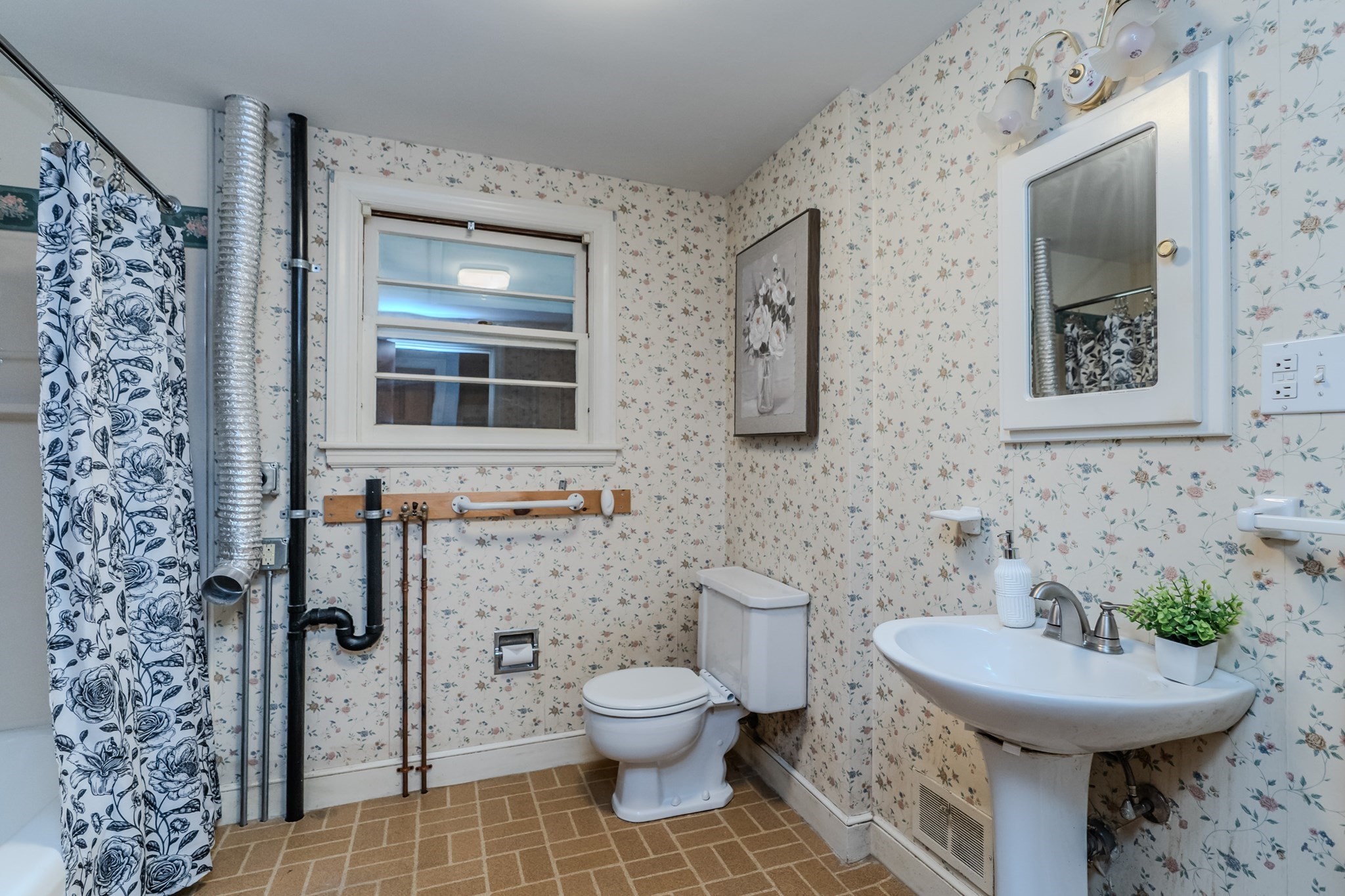 34 Brookside Ave, Greenfield, MA 01301 - Image 11
