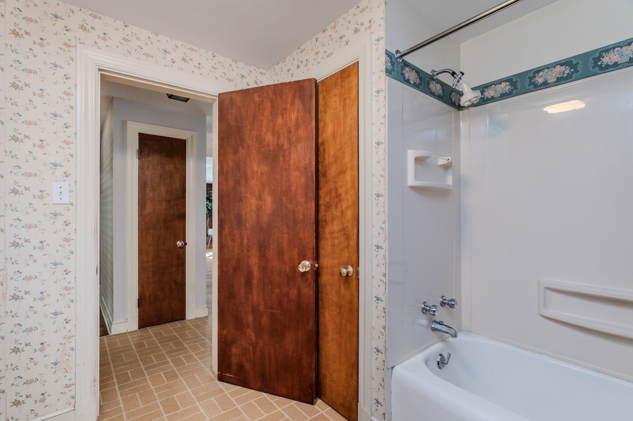 34 Brookside Ave, Greenfield, MA 01301 - Image 12