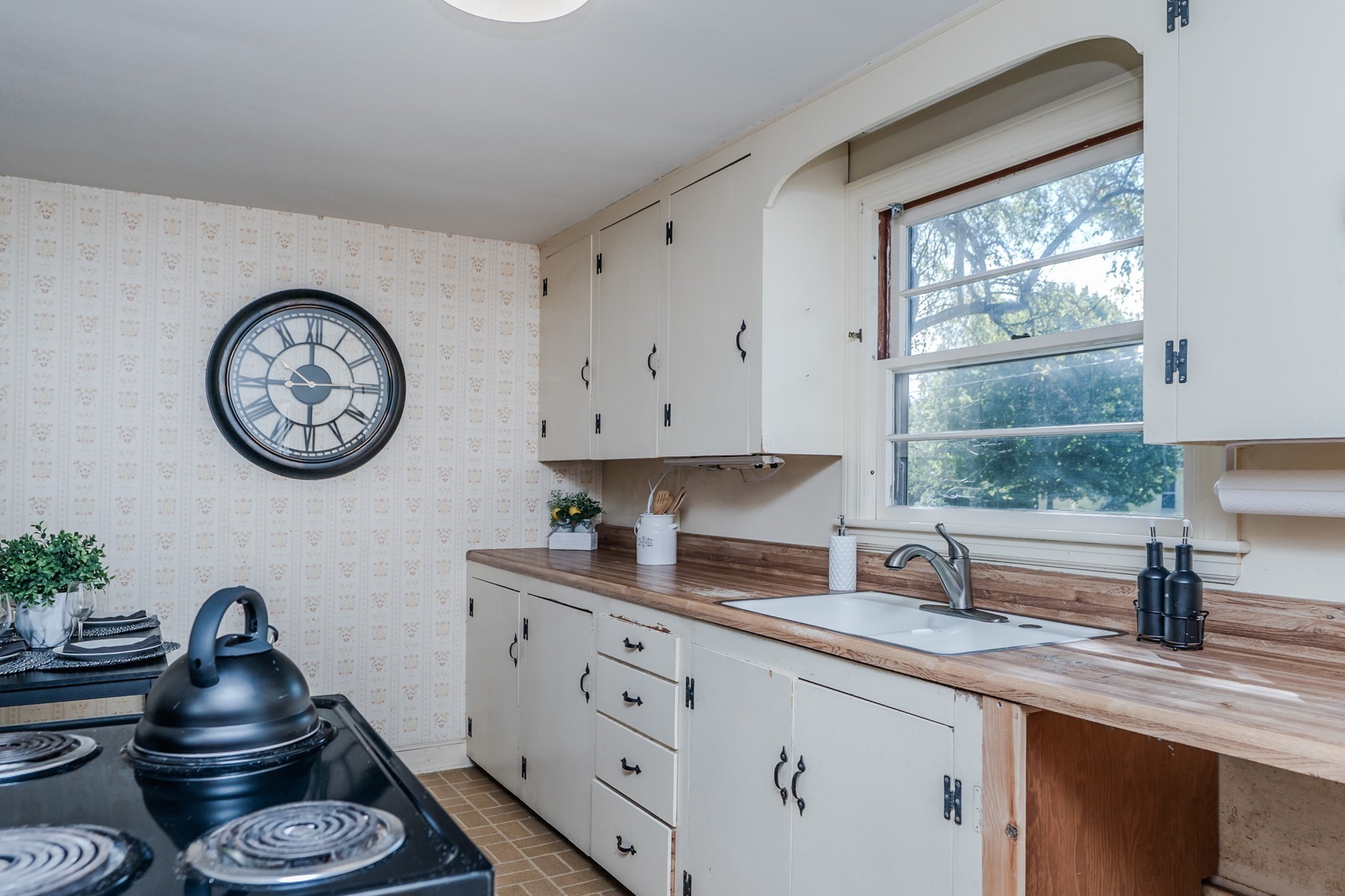 34 Brookside Ave, Greenfield, MA 01301 - Image 10