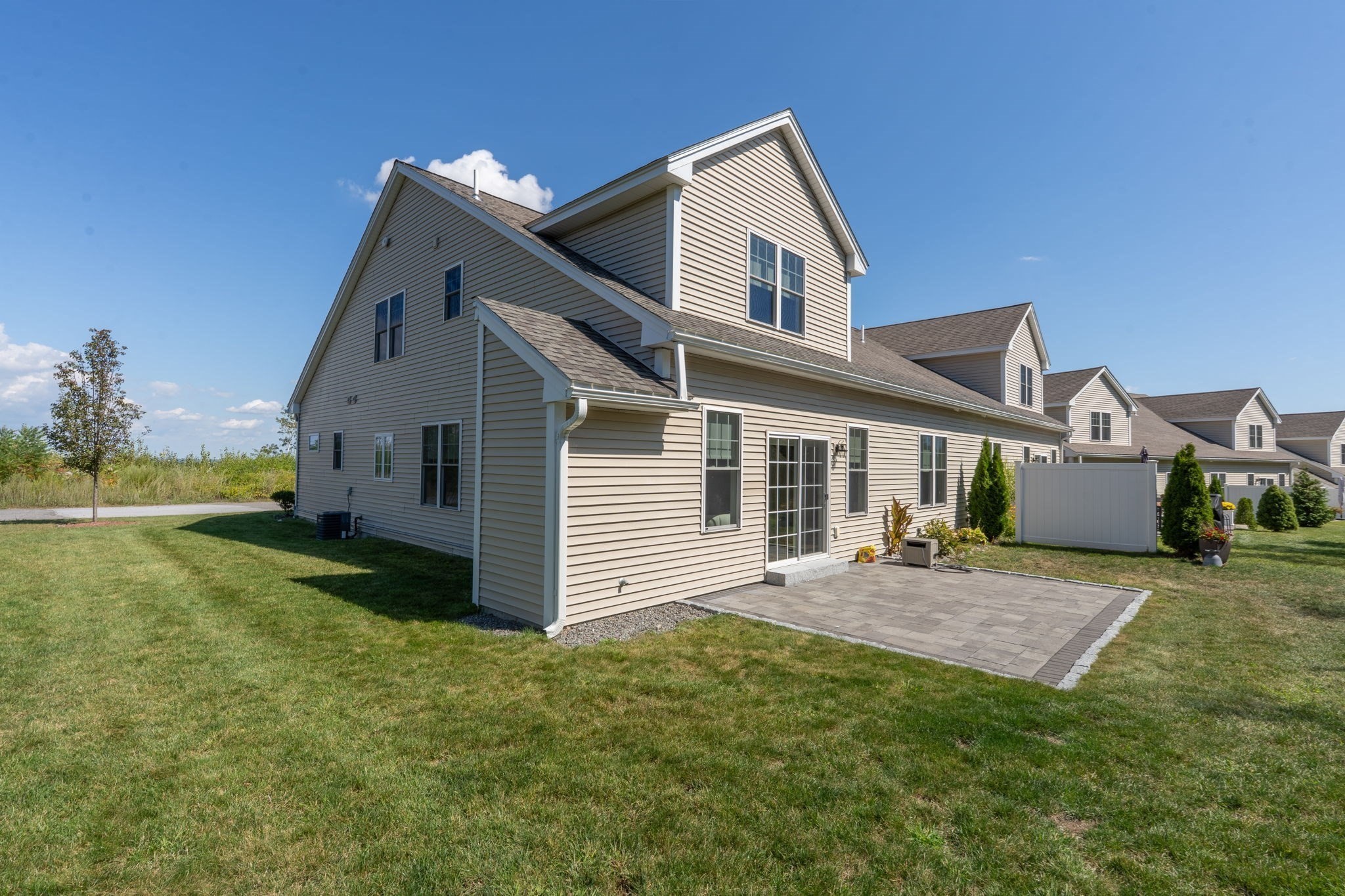 843 Ledgewood Way Unit 843, Clinton, MA 01510 - Image 4