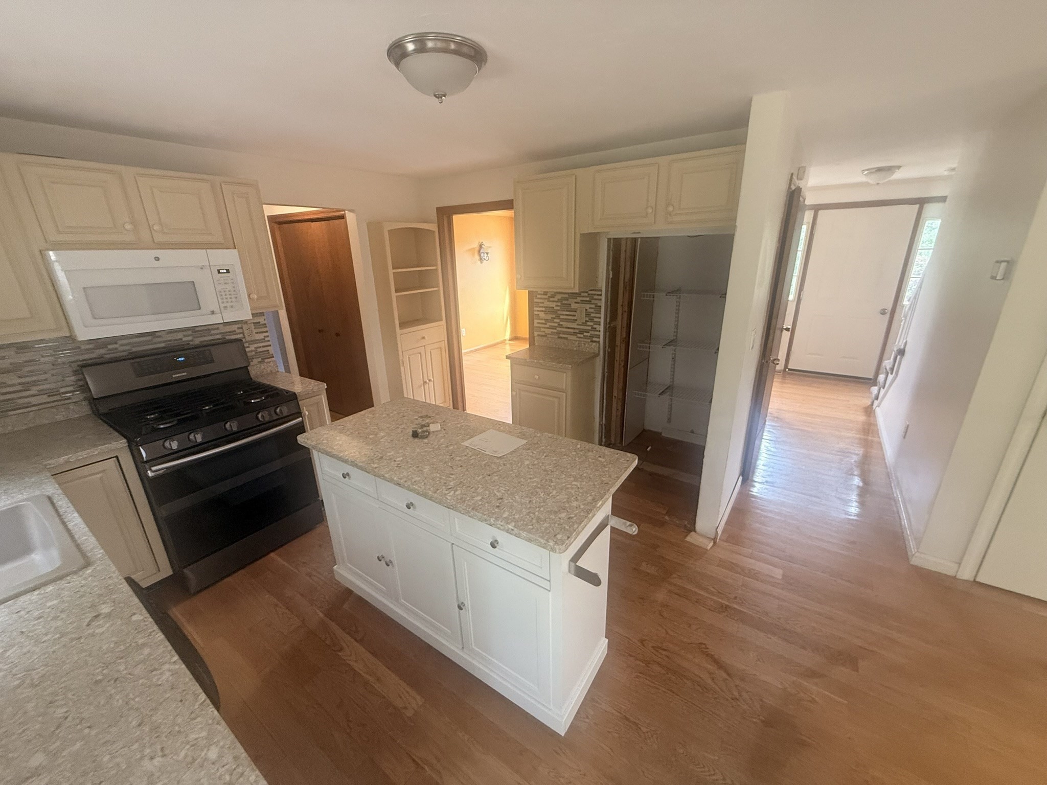 59 Laurelwood Dr, North Attleboro, MA 02760 - Image 3