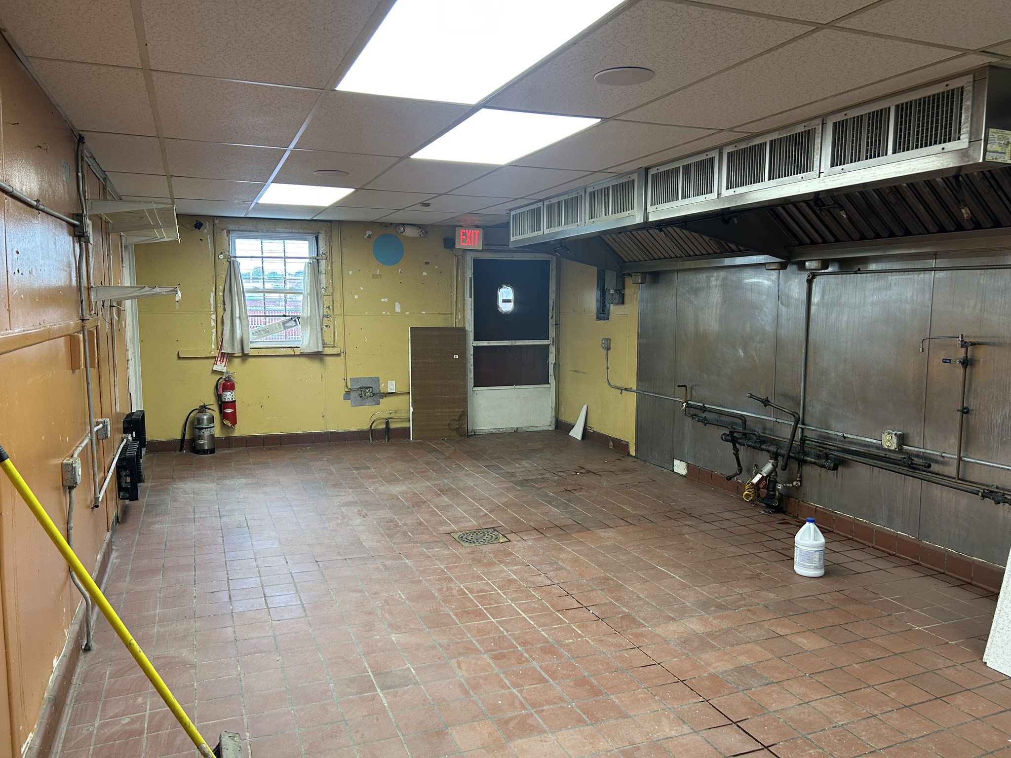 311 Merrimack St Unit Right, Lawrence, MA 01841 - Image 6