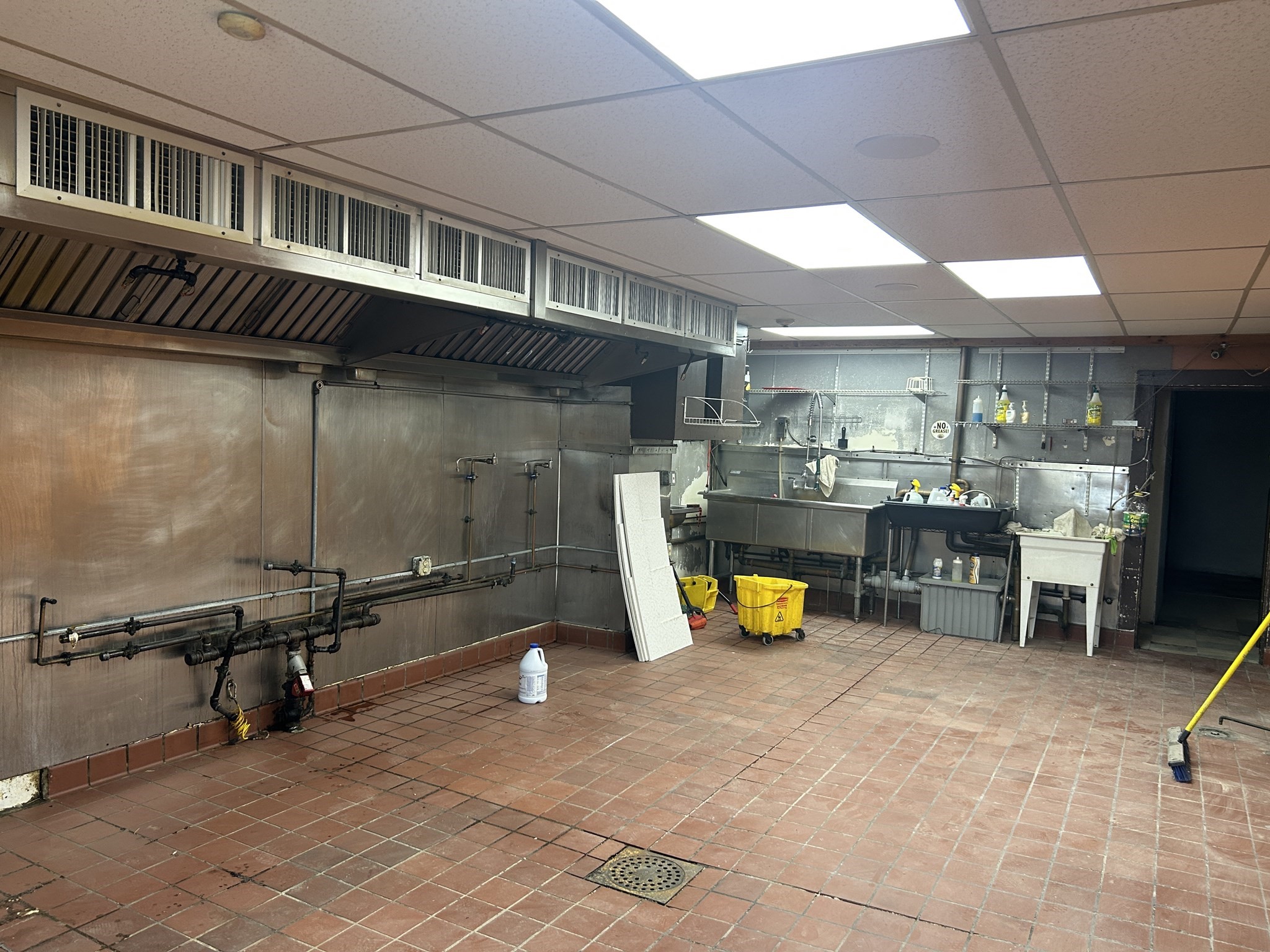 311 Merrimack St Unit Right, Lawrence, MA 01841 - Image 7