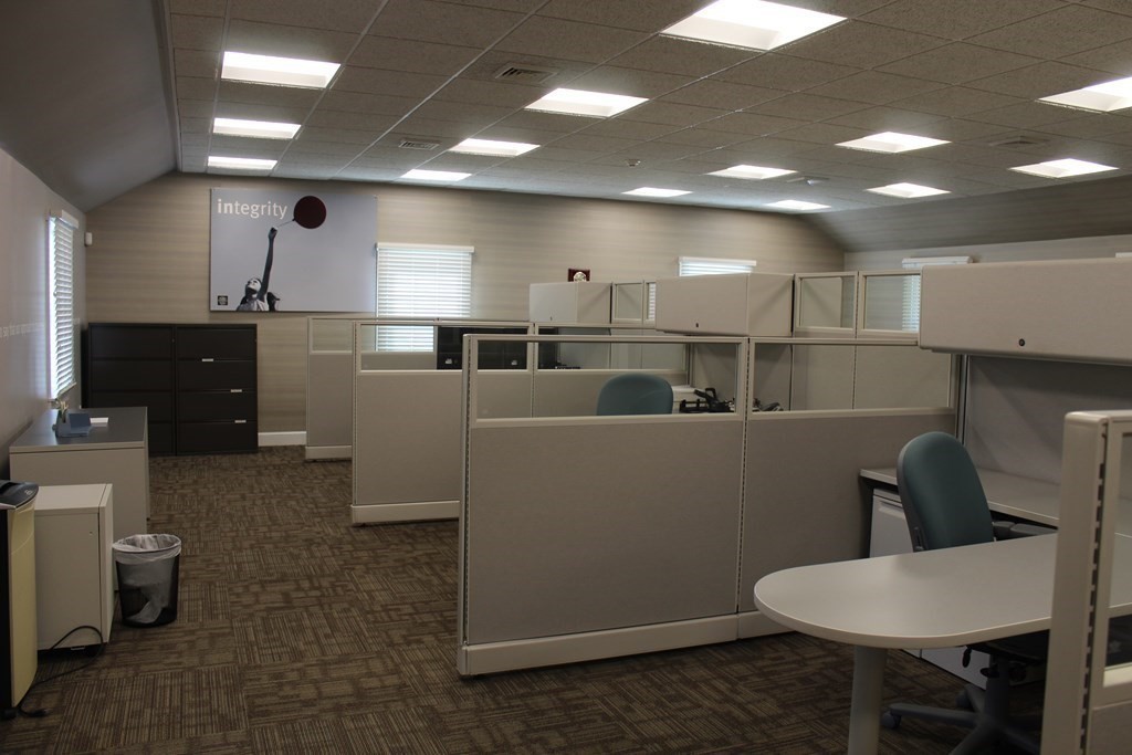 1 Uxbridge Rd, Mendon, MA 01756 - Image 8