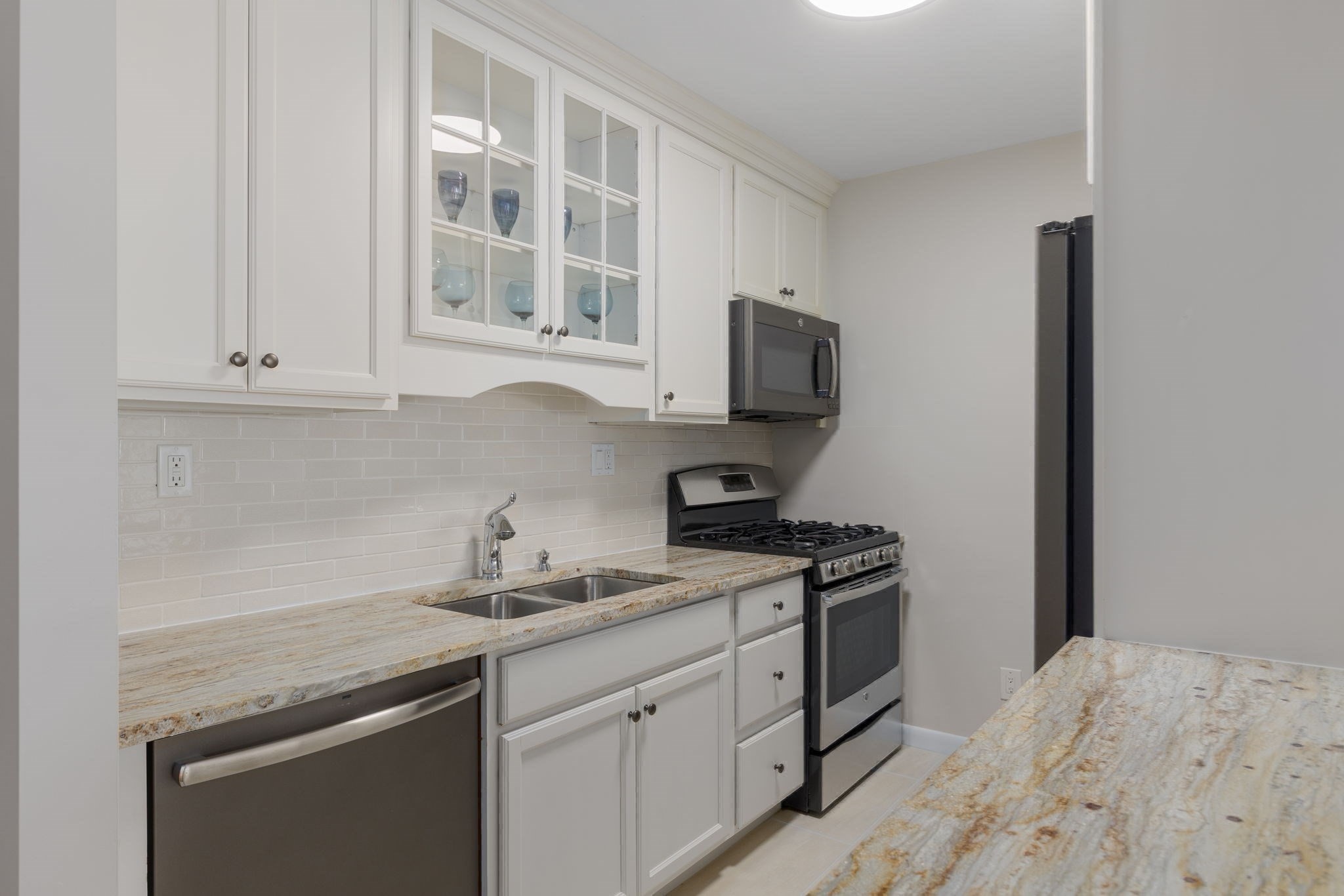 6 Whittier Pl Unit 9H, West End, Boston, MA 02114 - Image 7