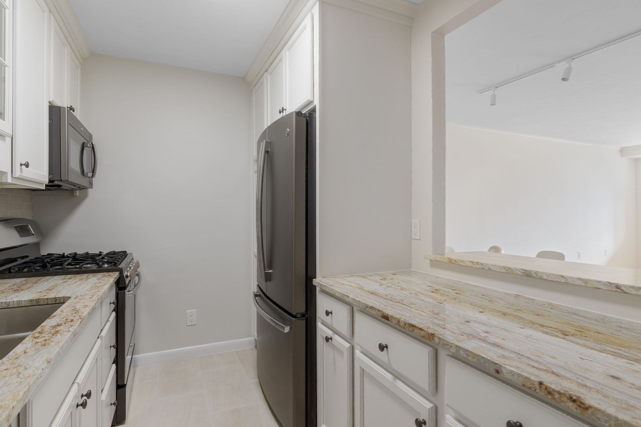 6 Whittier Pl Unit 9H, West End, Boston, MA 02114 - Image 9