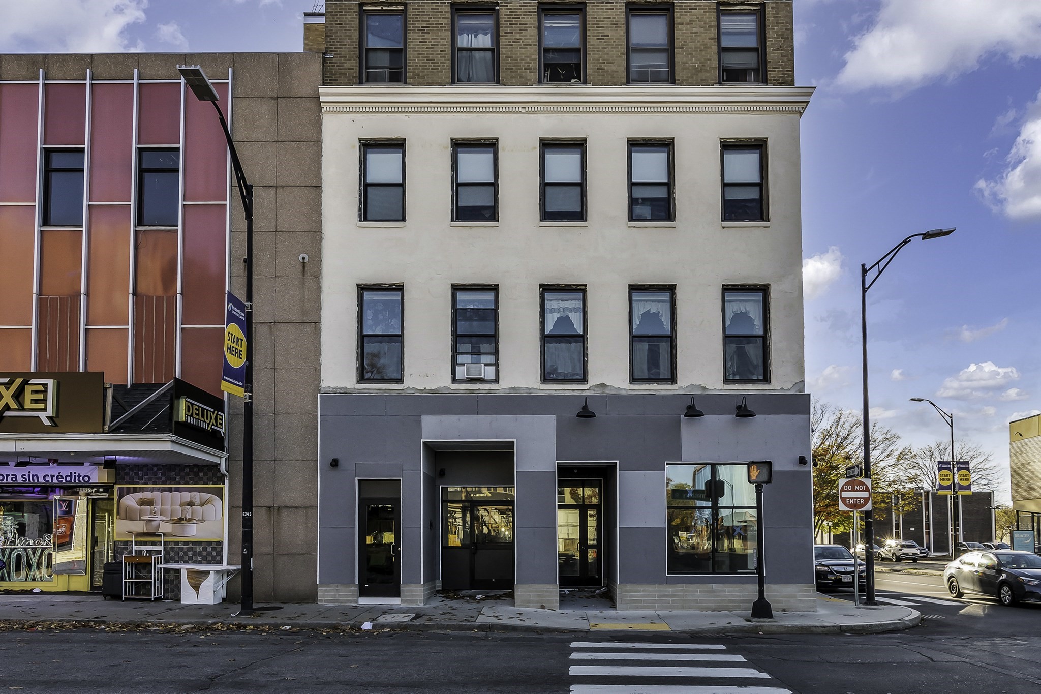 46 Amesbury St Unit 2B, Lawrence, MA 01840 - Image 2