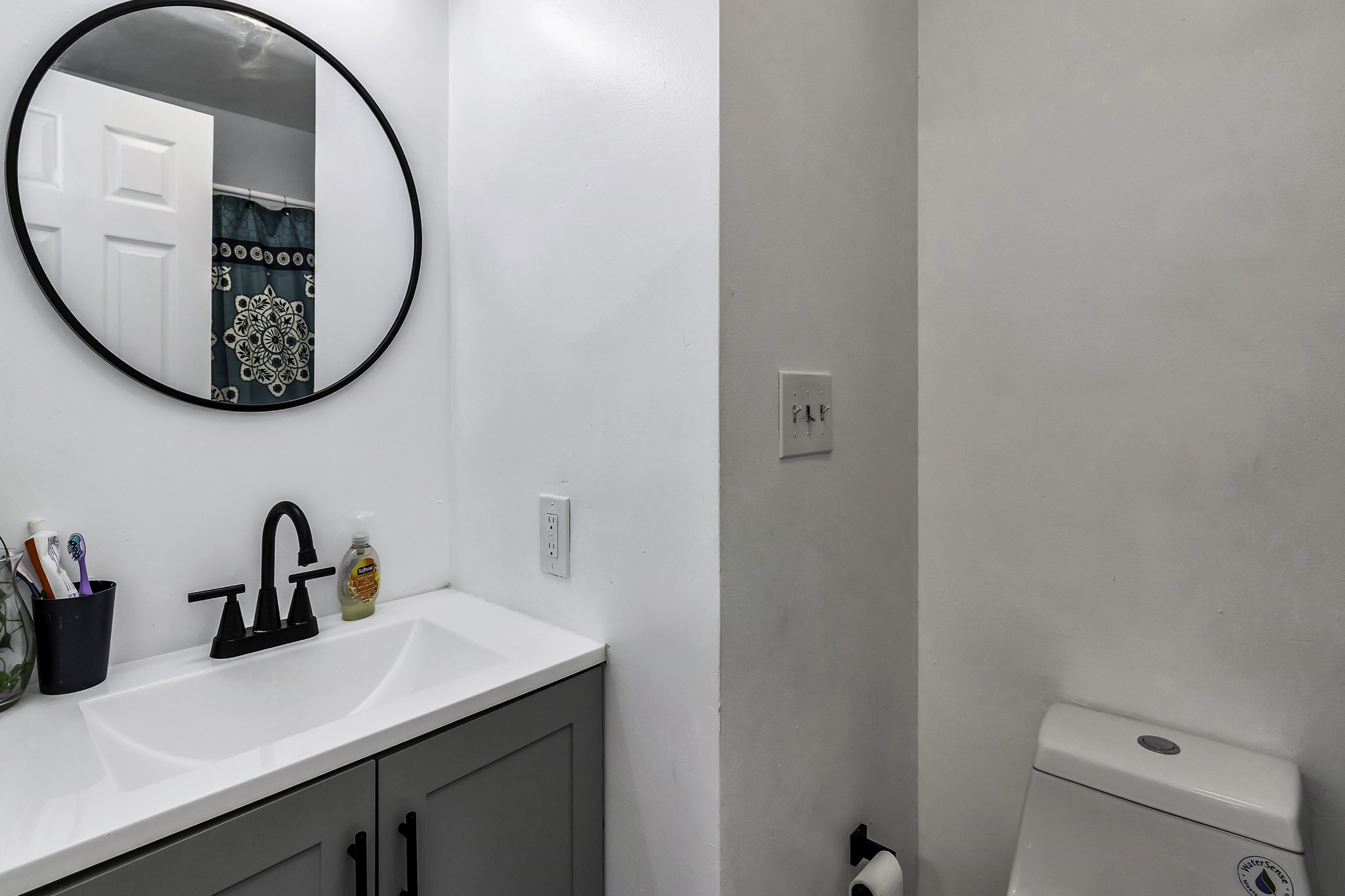 46 Amesbury St Unit 2B, Lawrence, MA 01840 - Image 10