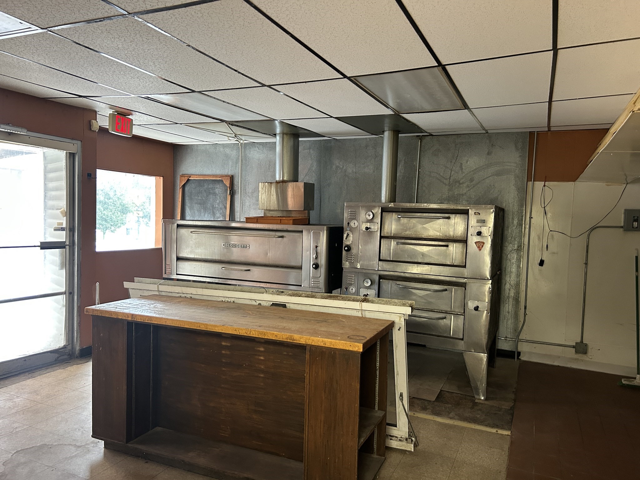 311 Merrimack St Unit Left, Lawrence, MA 01841 - Image 2